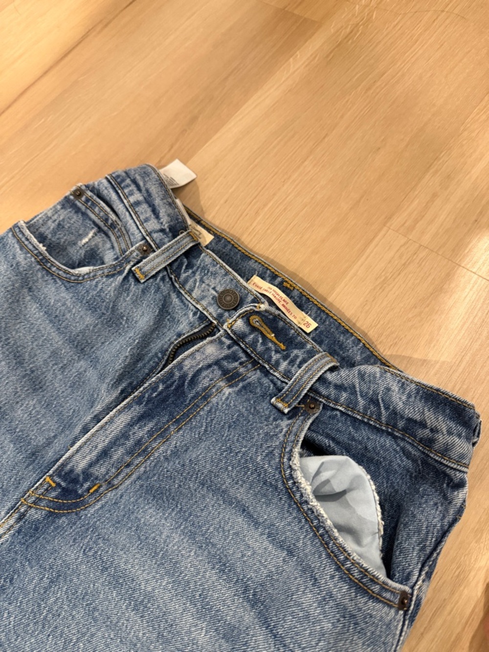 Levi's High-Rise Light Blue Women's Jeans